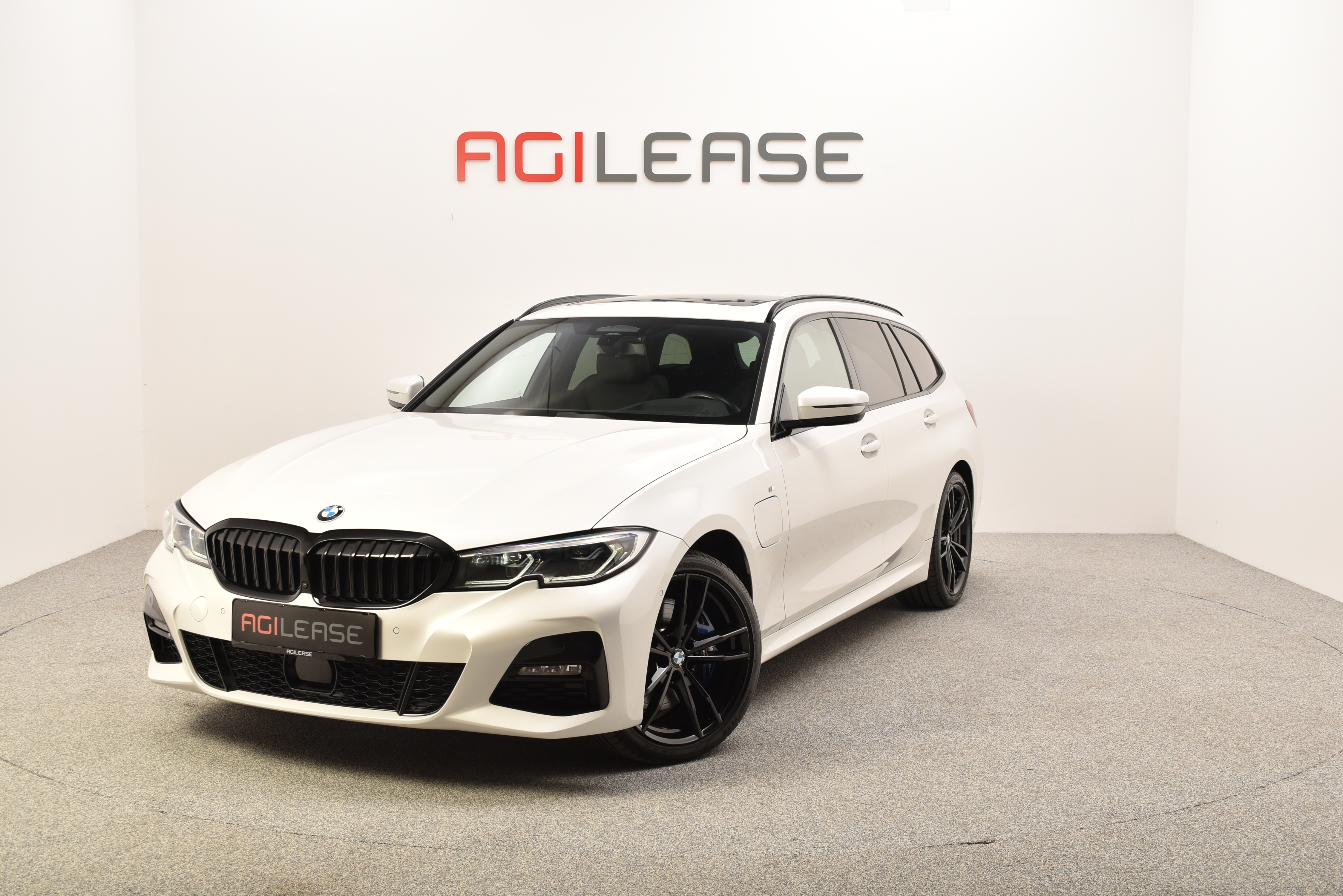 BMW 330e xDrive Touring M Sport